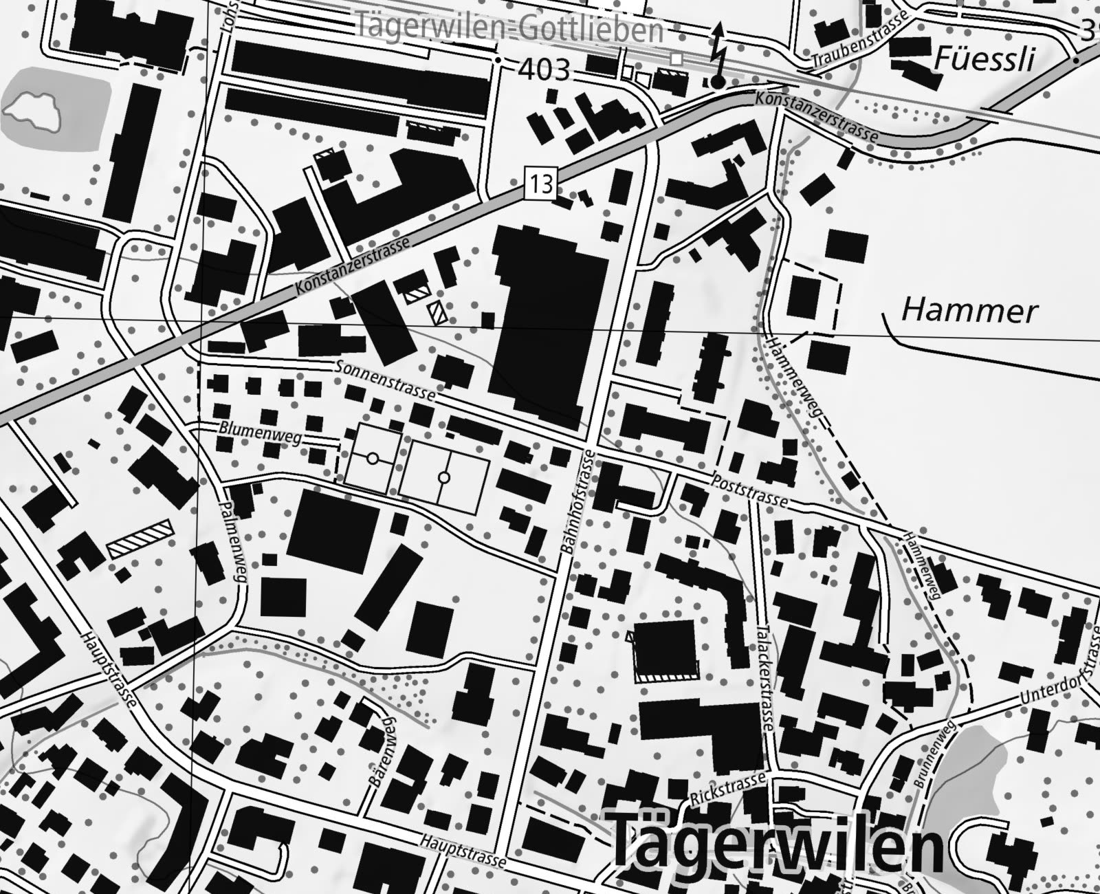 Kartenausschnitt von Bahnhofstrasse 4 in Tägerwilen. Markiert sind Pulfer-fass sowie Bahnhof Tägerwilen-Gottlieben, Coop, Gemeindeverwaltung. Die Namen stehen auch als Liste unter der Karte.